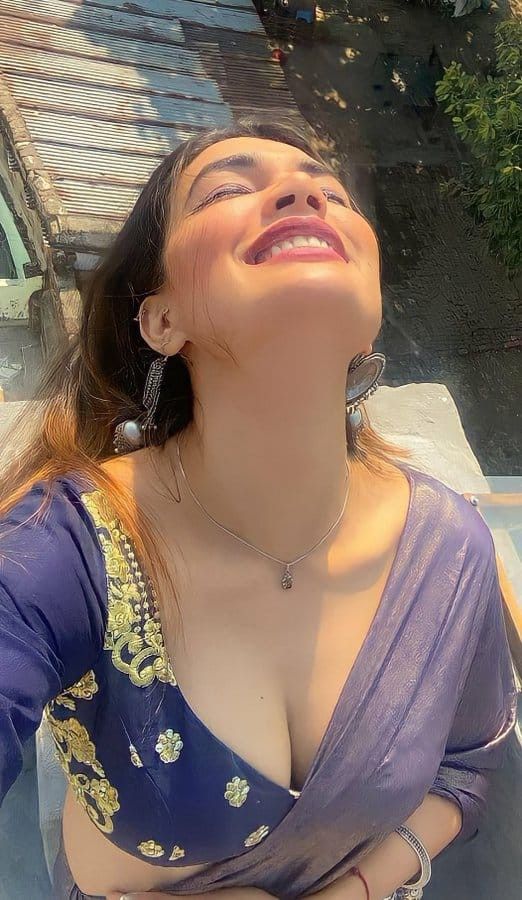 Anjali Call Girl Noida
